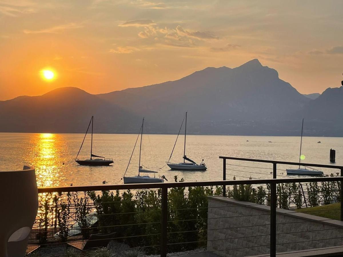 Il Sogno Al Lago Di Garda Torri Del Benaco Exterior photo